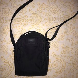 PacSafe MetroSafe LS100 shoulderbag